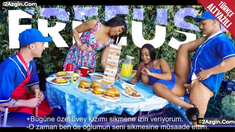 Özel Günlerinde Yeni Kocasına Üvey Kızını Siktirince Kocası da Oğluyla Sikiştirdi